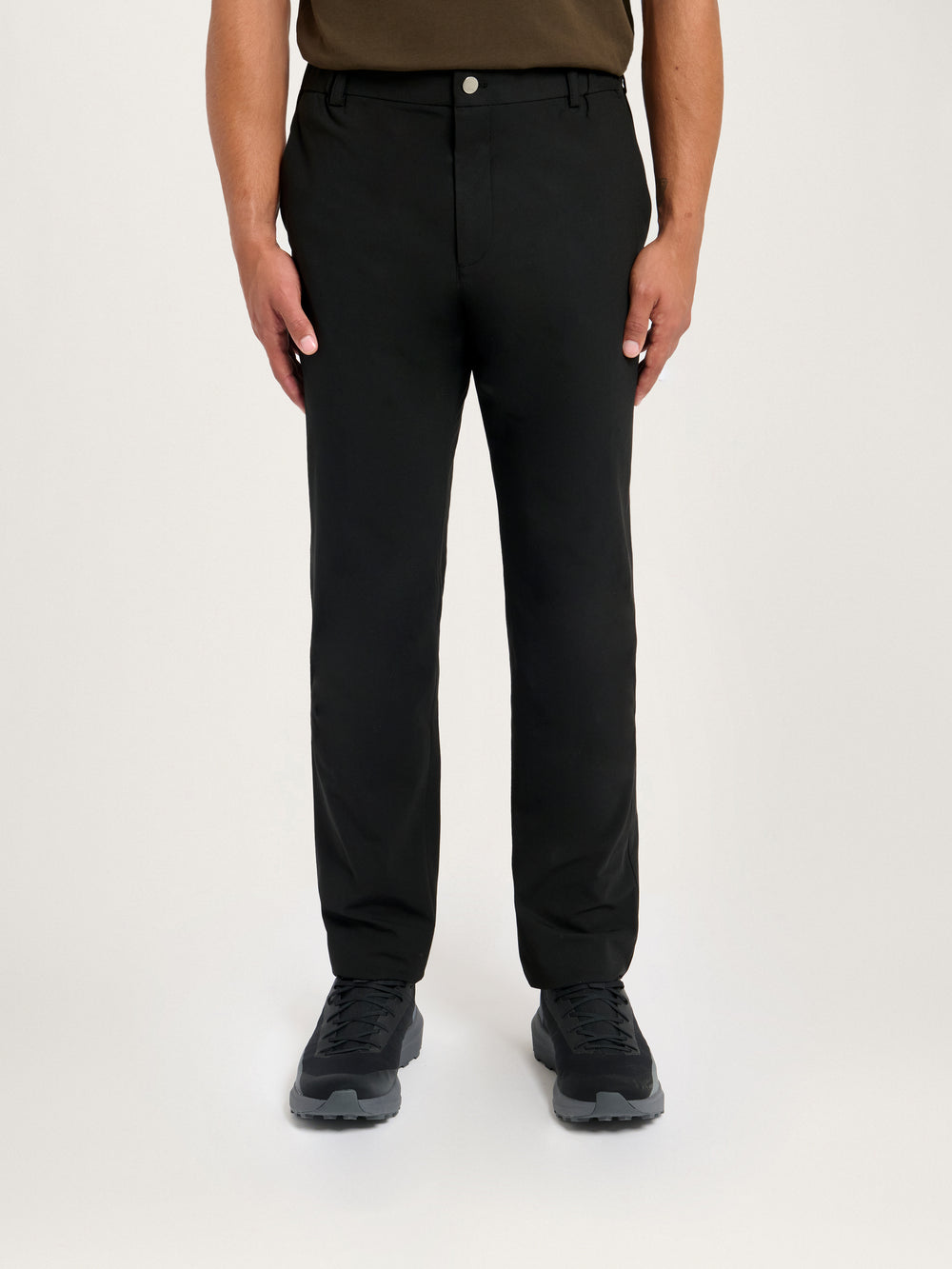 Lestrange London 360 Trouser in black – men’s tailored performance chino