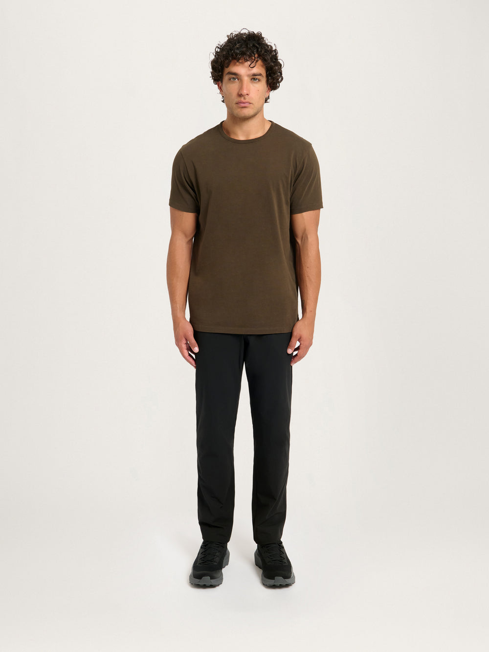 Lestrange London Classic Tee in dark olive – men’s premium organic cotton T-shirt