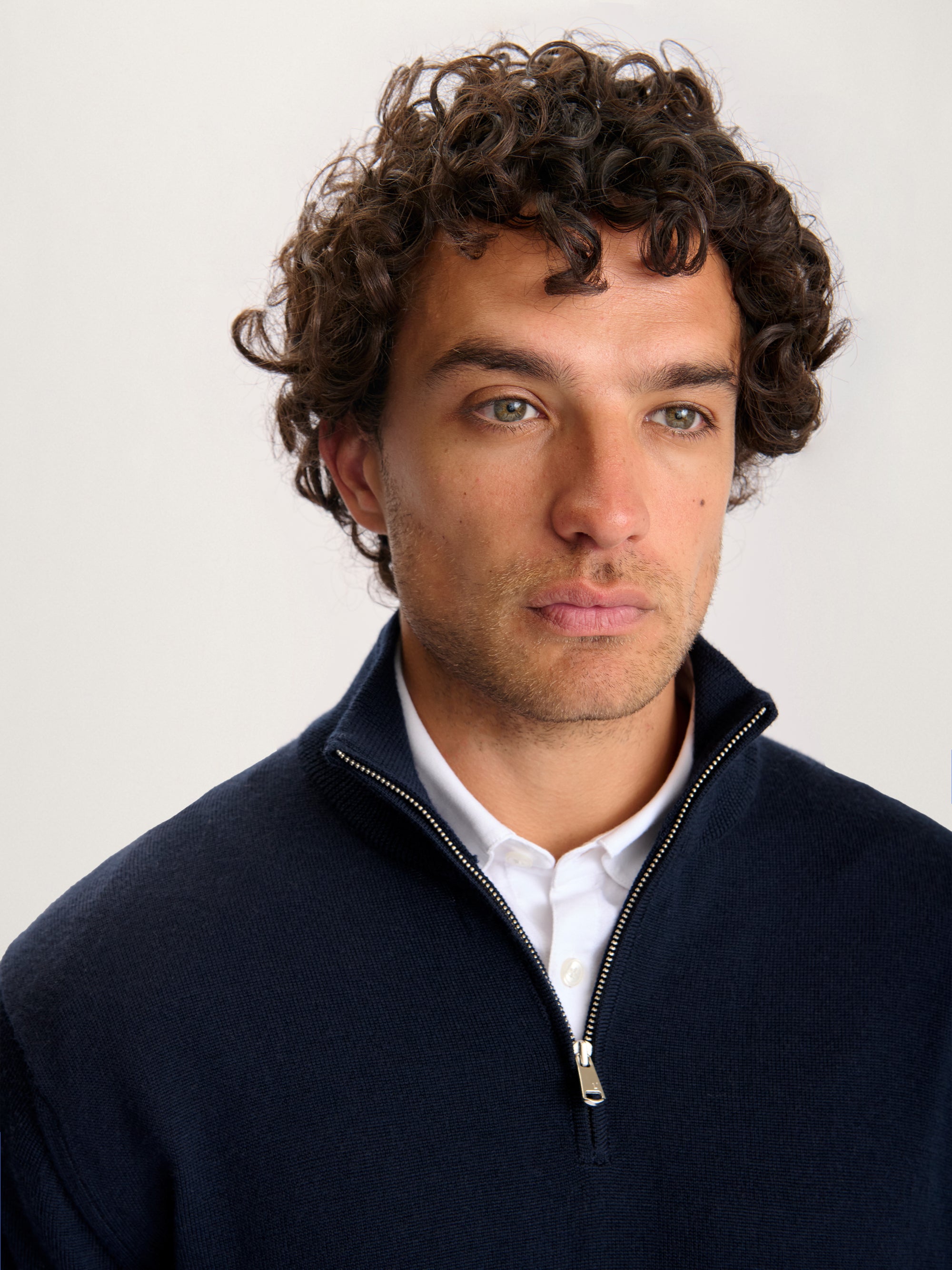 Lestrange Merino Half Zip Navy – close-up of luxury men’s merino wool half zip sweater with collared detail