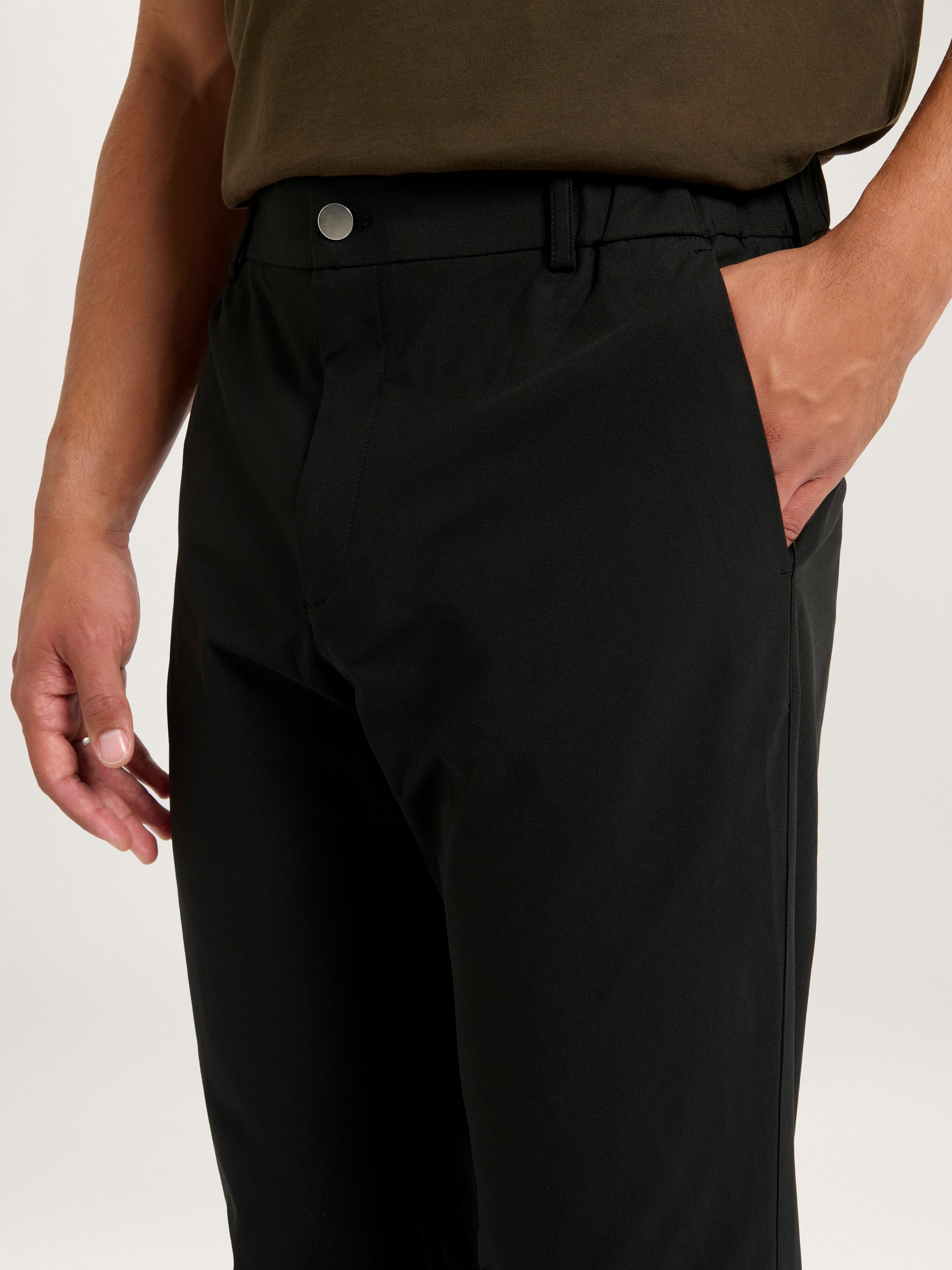 Close-up of Lestrange London 360 Trouser black – technical fabric chino