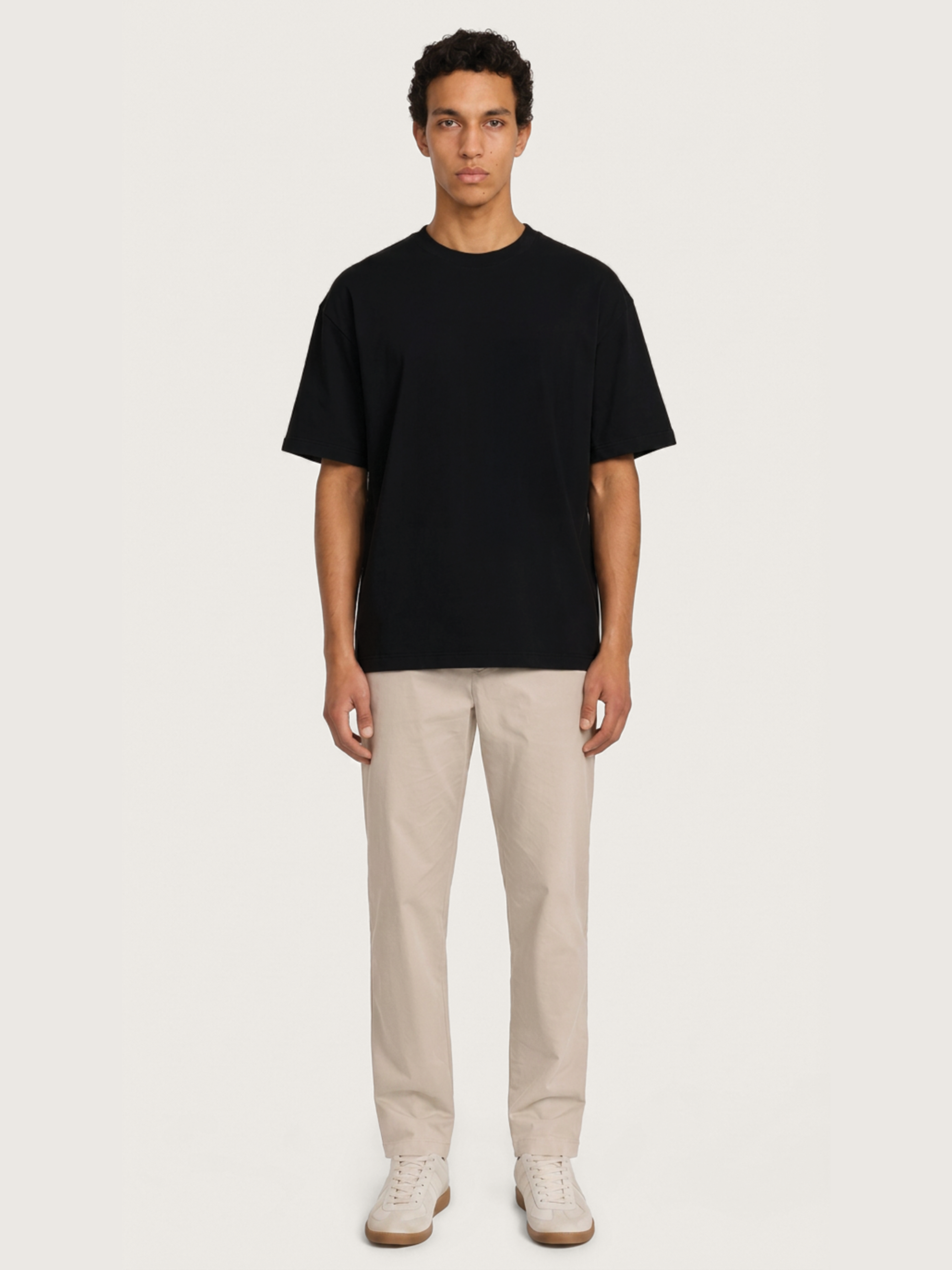 The Relaxed T-shirt || Black | Organic Cotton