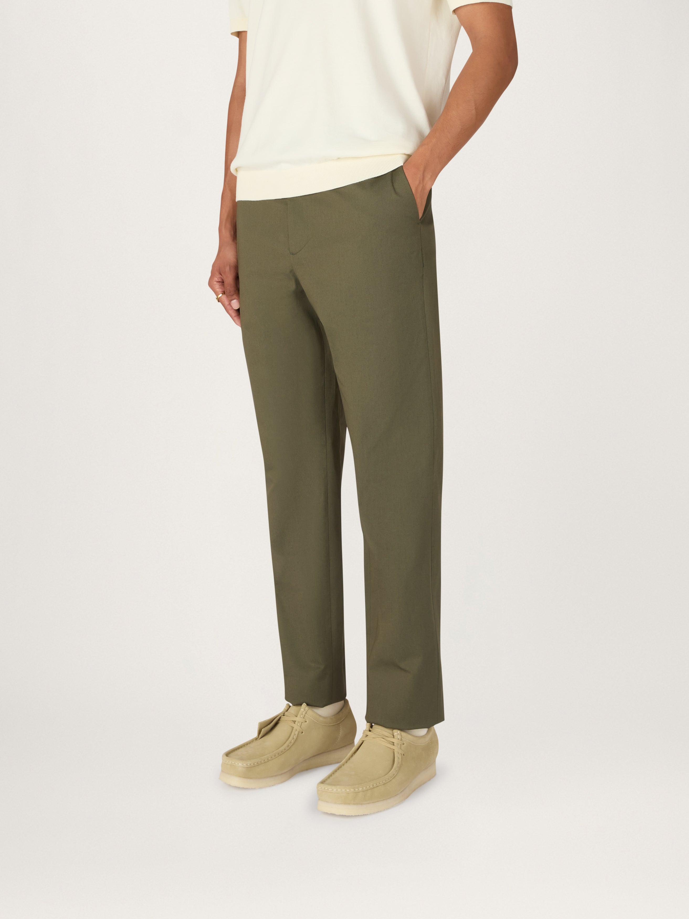 Buy Men Khaki Comfort Fit Solid Casual Trousers Online - 345433 | Allen  Solly