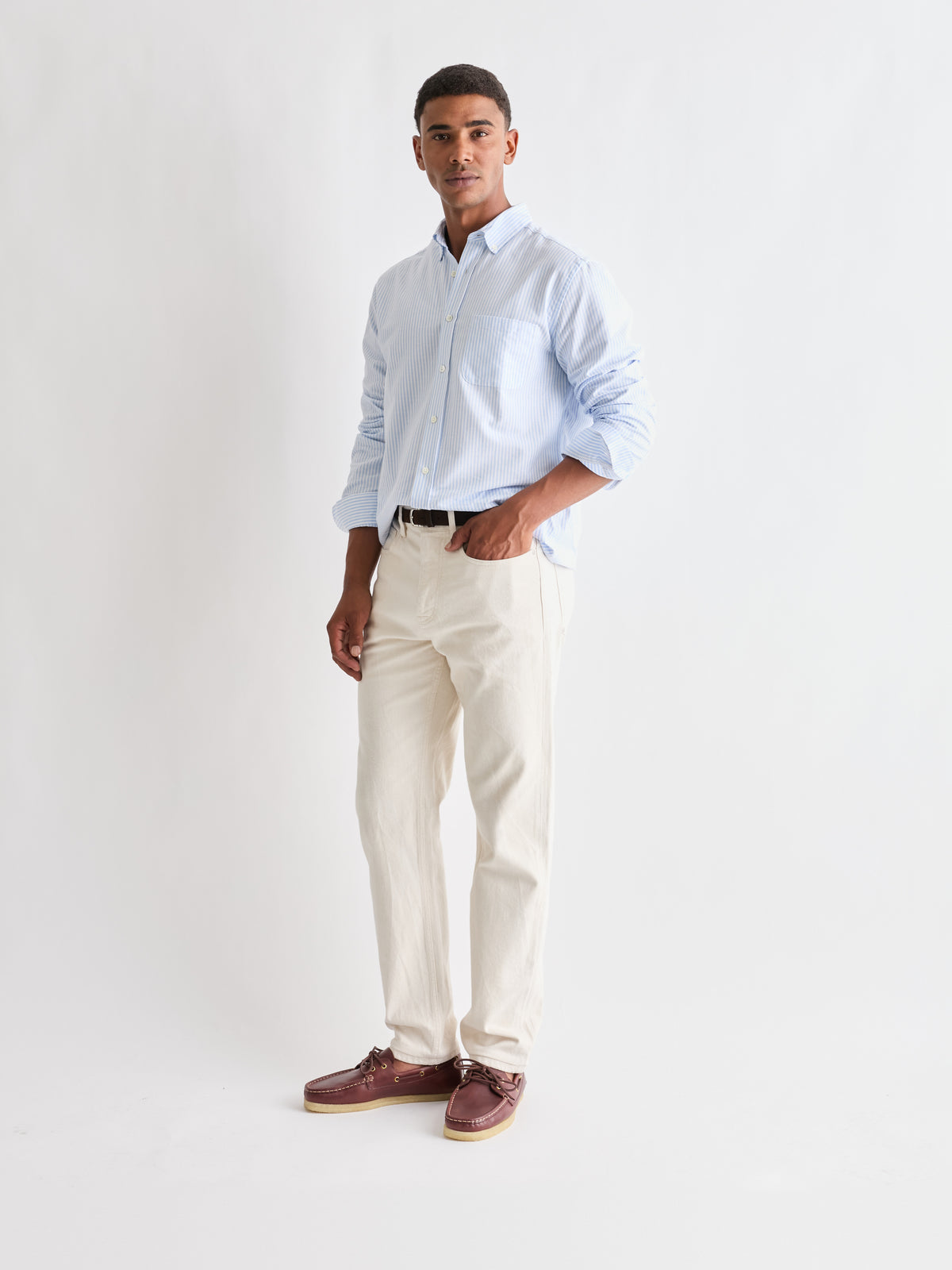 The 24 Oxford Shirt Relaxed, Light Blue Stripe, three-quarter front