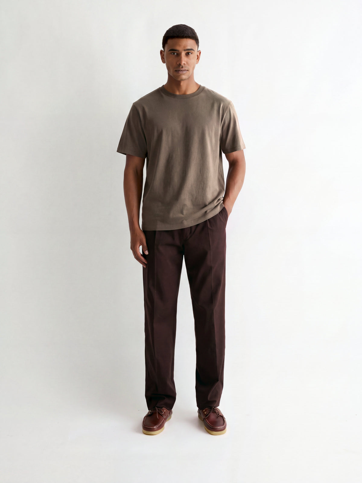 The Heavyweight Tee in Wolf Brown